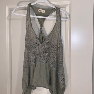 Hollister tank, L